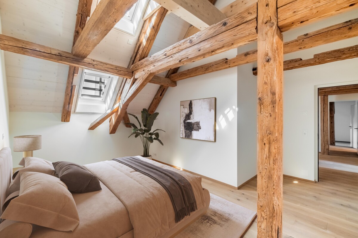 Wohnerlebnis im Schloss Zizers: stilvoll, historisch, einzigartig - Schlafzimmer