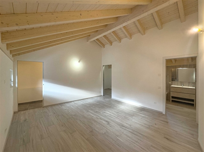 Vollständig renoviertes Haus im Kerngebiet in Gnosca -  Bild 5