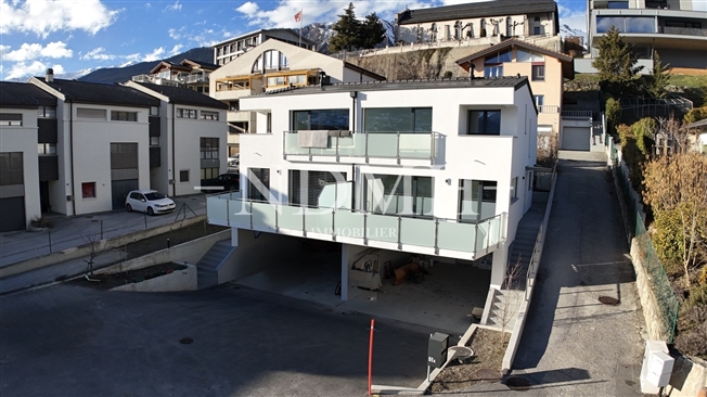4.5 Zimmer Reihenfamilienhaus -  Bild 1