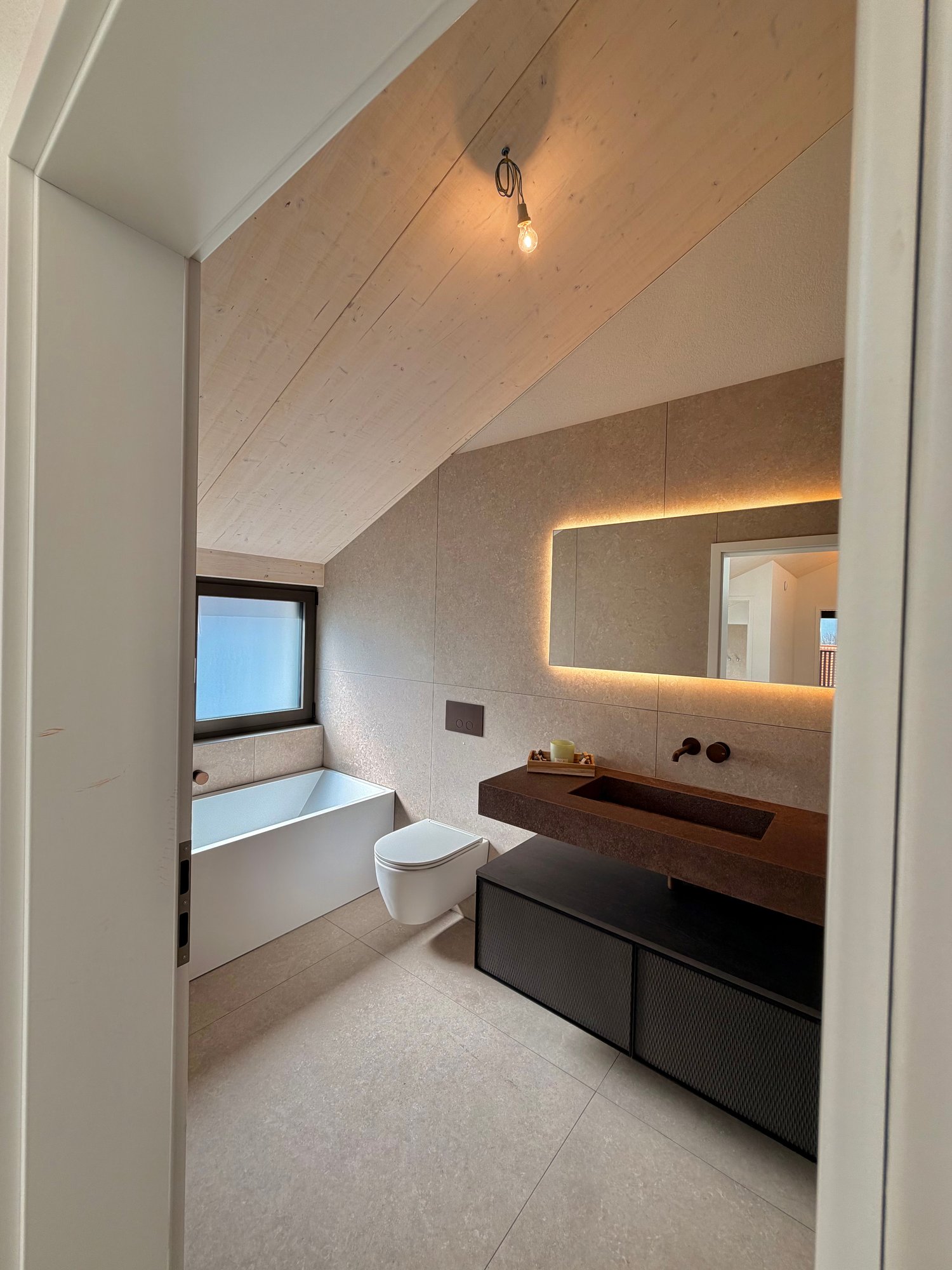 Votre refuge privé entre nature et bien-être - Élégance, lumière et sérénité à Montavon - Bild 7