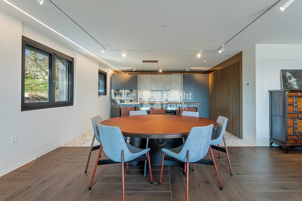 Magnifique appartement attique de 4.5 pièces avec vue imprenable sur le lac de Morat à vendre à Lugnorre - Bild 4