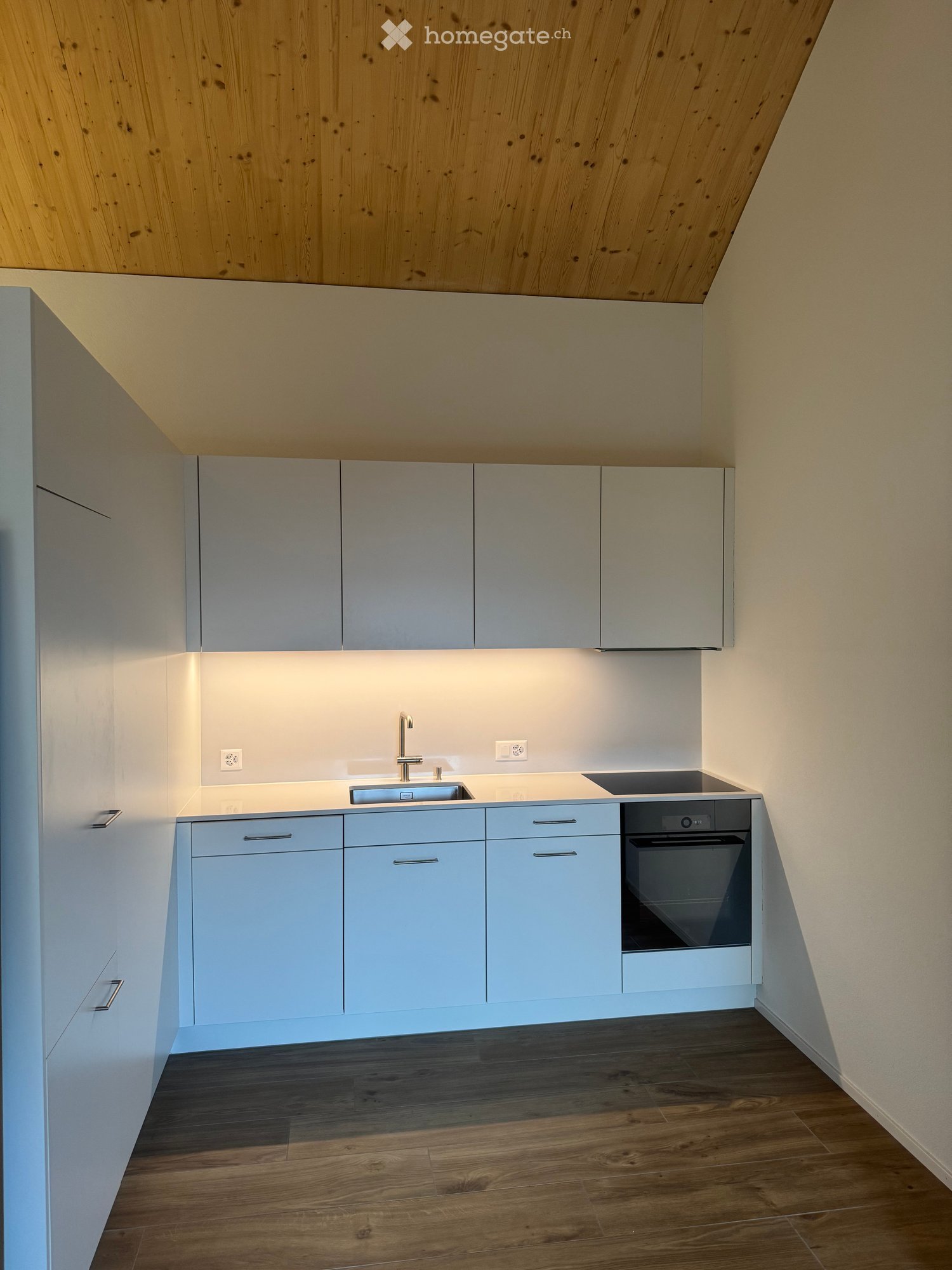 Moderne 2.5-Zimmer-Dachwohnung mit Bergblick in Trübbach -  Bild 3