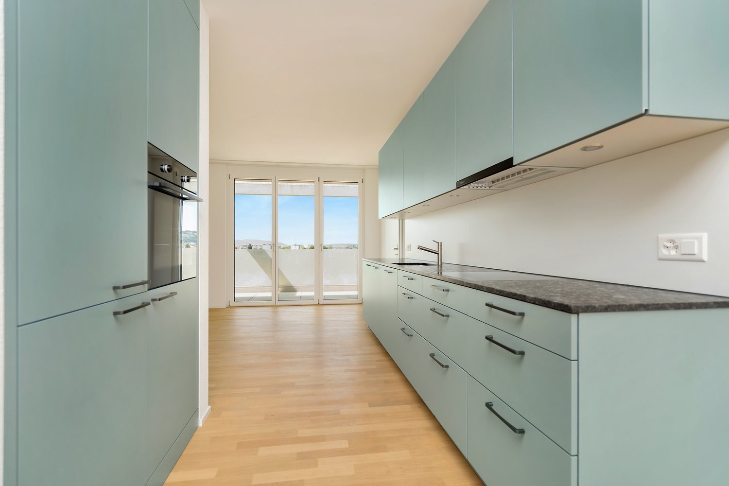 Aussergewöhnlicher Wohnkomfort vereint mit bevorzugter Lage - 240730_154129_DRM1416