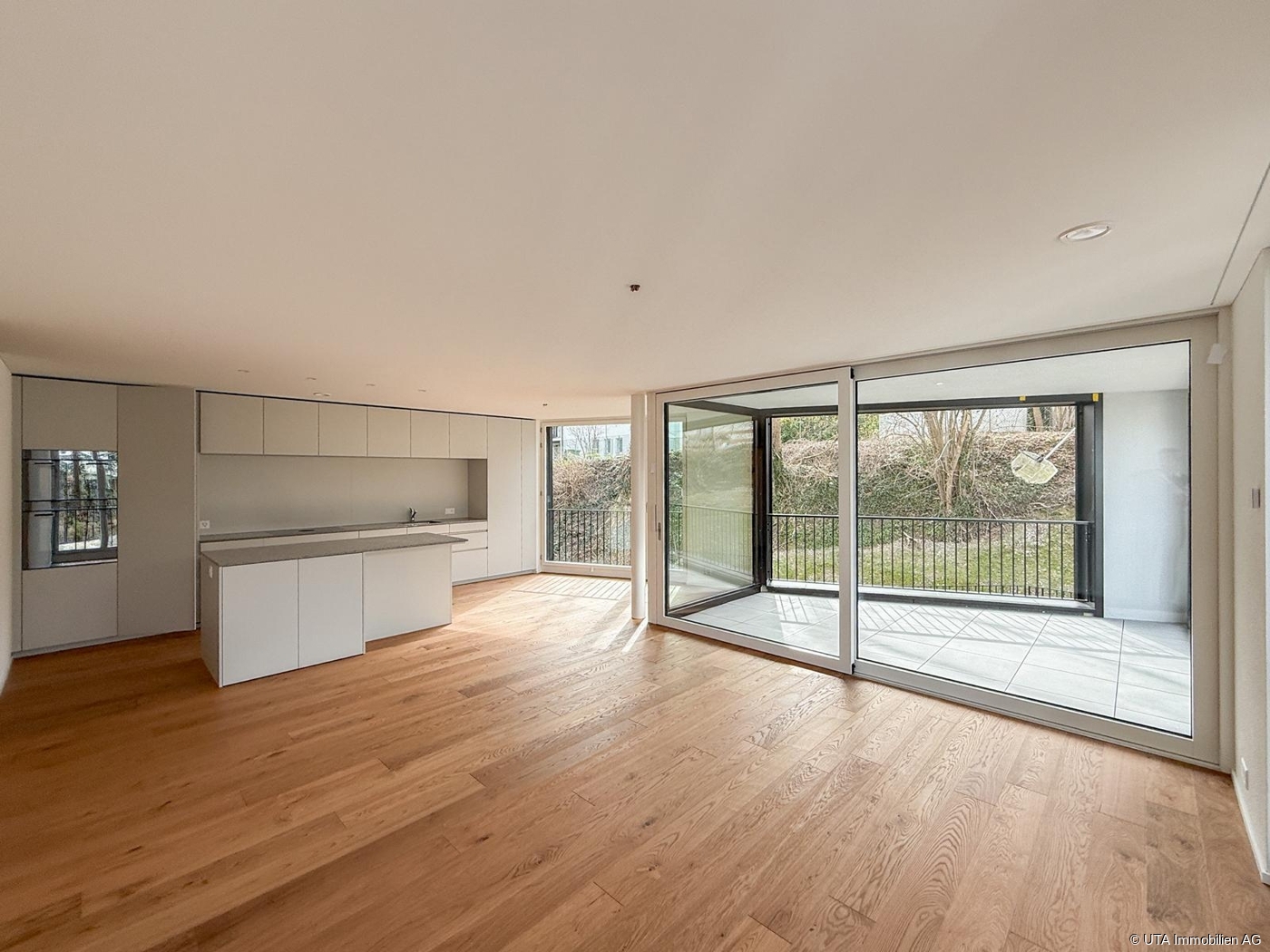 Neue Eigentumswohnung zum sofortigen Einziehen. - Wohnen / Essen