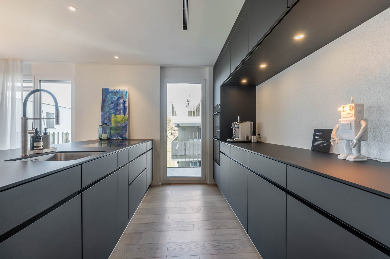 Zeitgemässes Wohnen in entspannter Lage - Küche