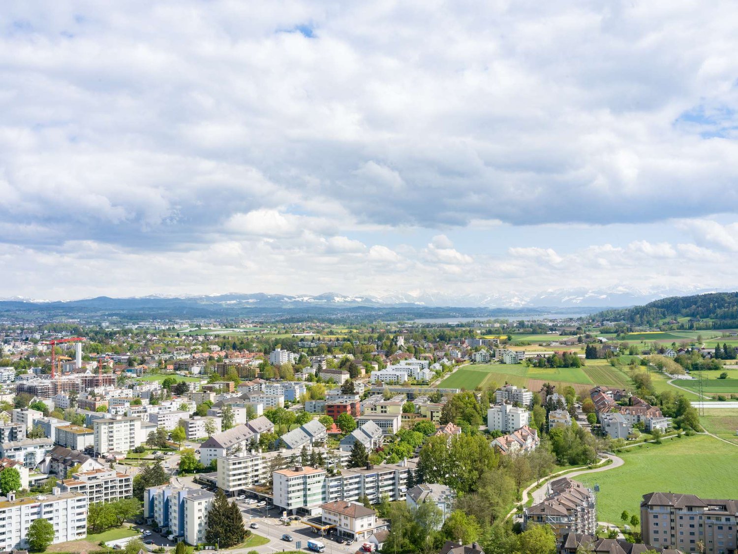 Über den Wolken: Exklusive 5.5-Zimmerwohnung im 31. Stock mit Panoramablick -  Bild 2