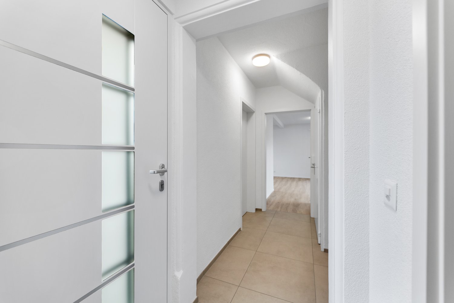 6-Zimmer-Einfamilienhaus mit Garten und Garage in Winznau -  Bild 4