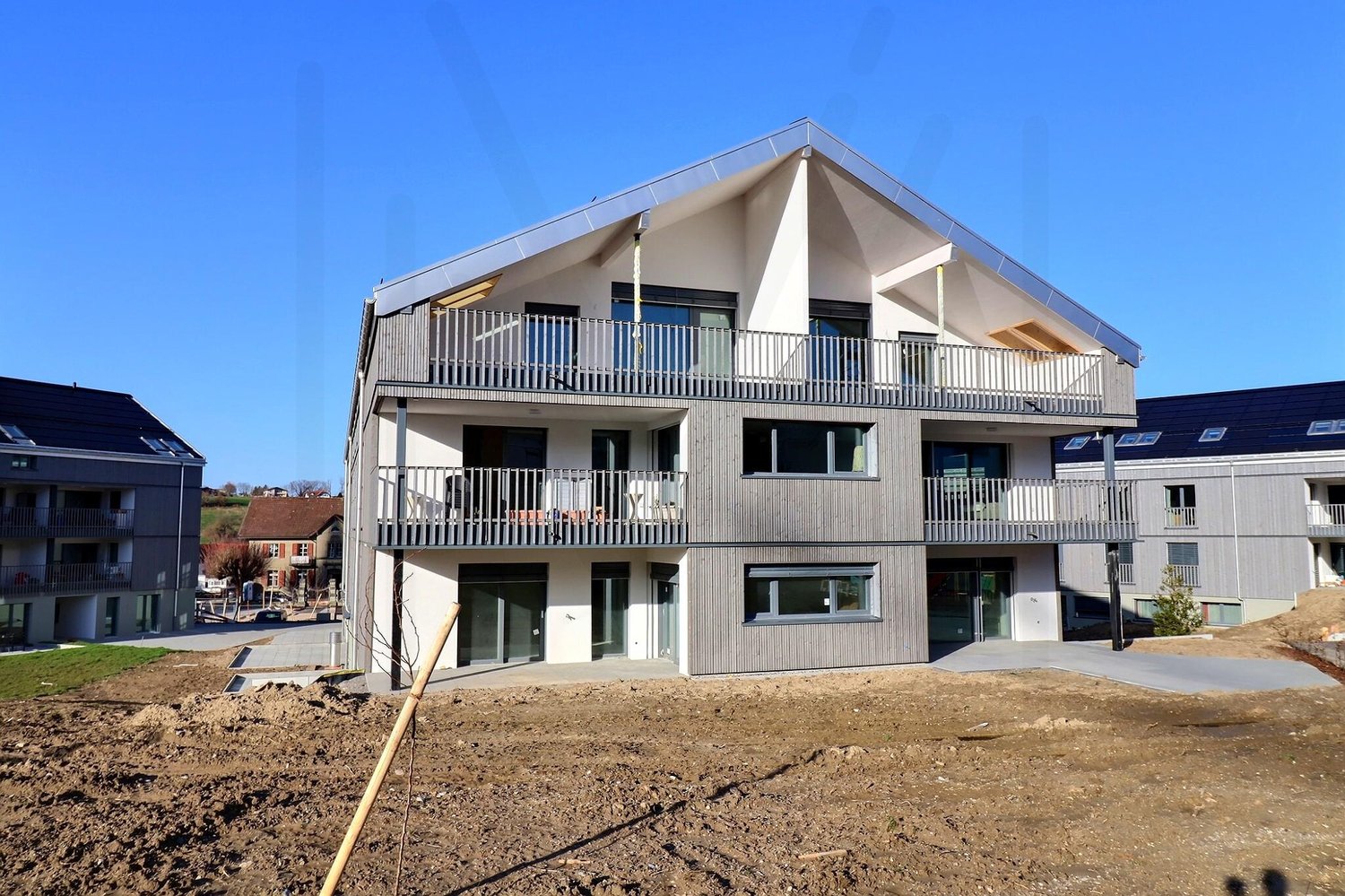 Très bel appartement 4,5 pièces au rez-de-jardin - Bild 1