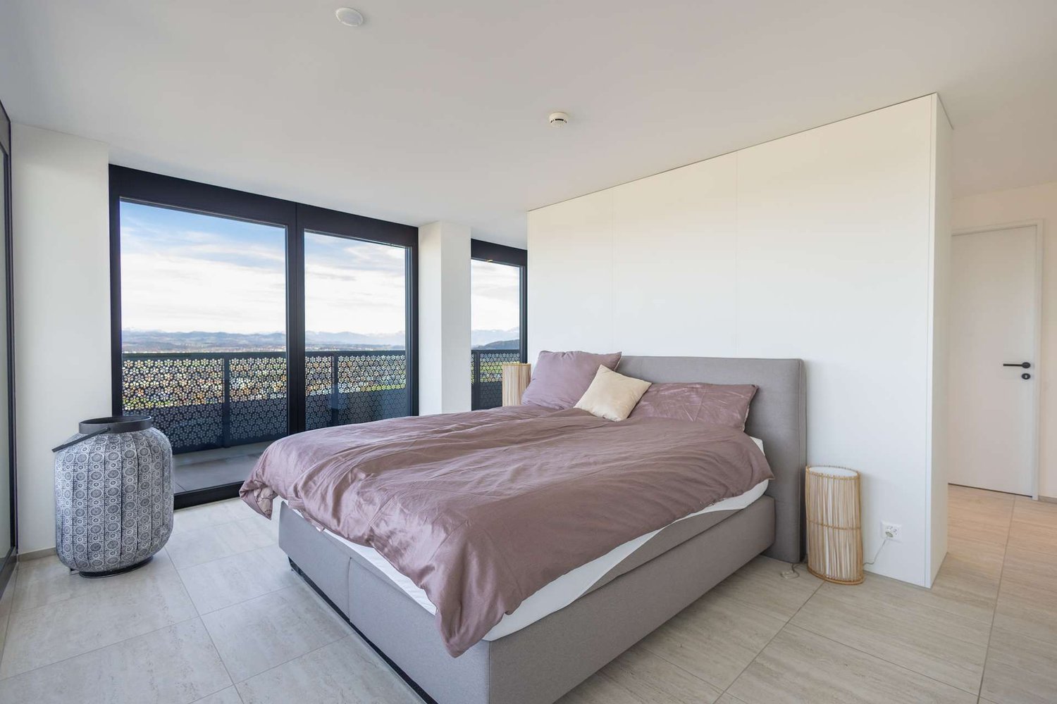 RESERVIERT: Wohnen auf 104 Meter in der vierthöchsten Wohnung der Schweiz, 5.5 Zimmerwohnung Dübendorf - Masterschlafzimmer