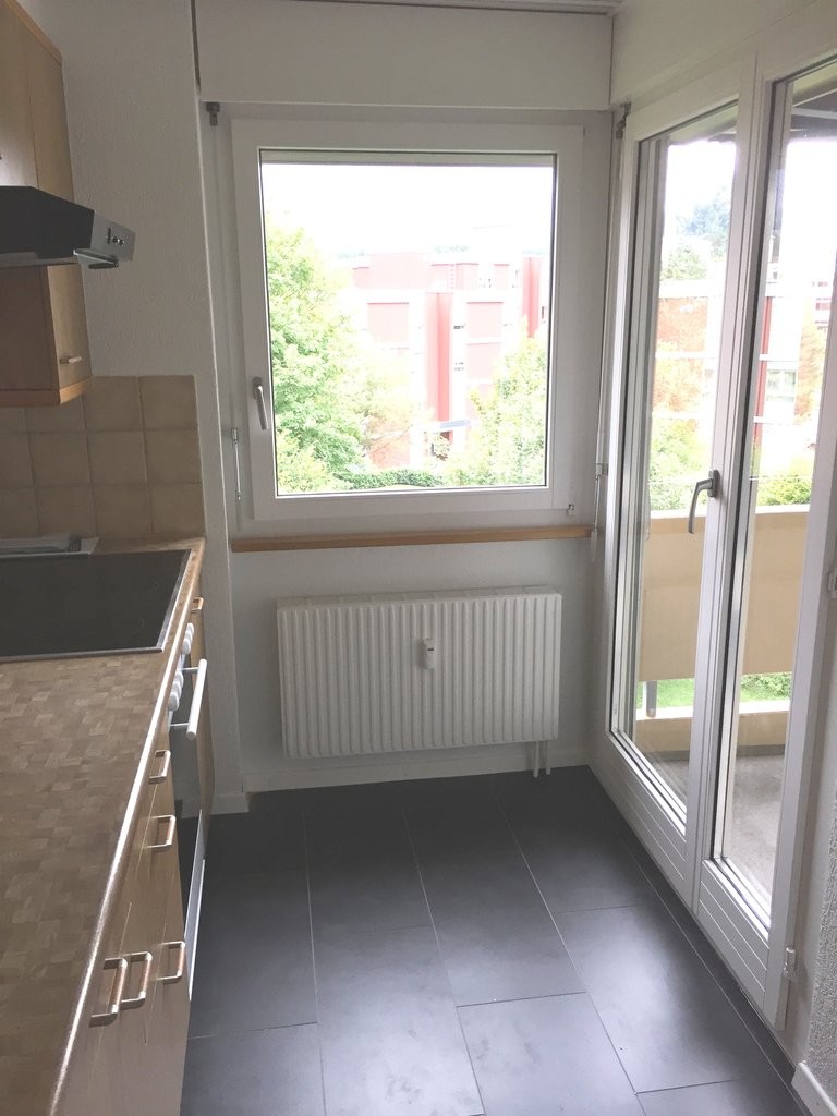 Befristete Galeriewohnung mit Cheminée und 2 Balkonen - IMG_7337.JPG