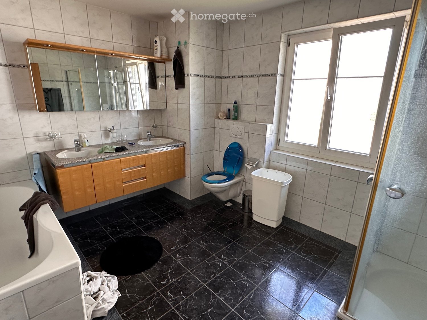 Charmantes Einfamilienhaus mit 4000 m² Wald -  Bild 6