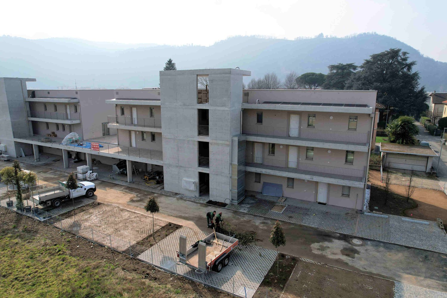 Nuovo appartamento con grande terrazza in zona comoda e strategica -  Bild 3