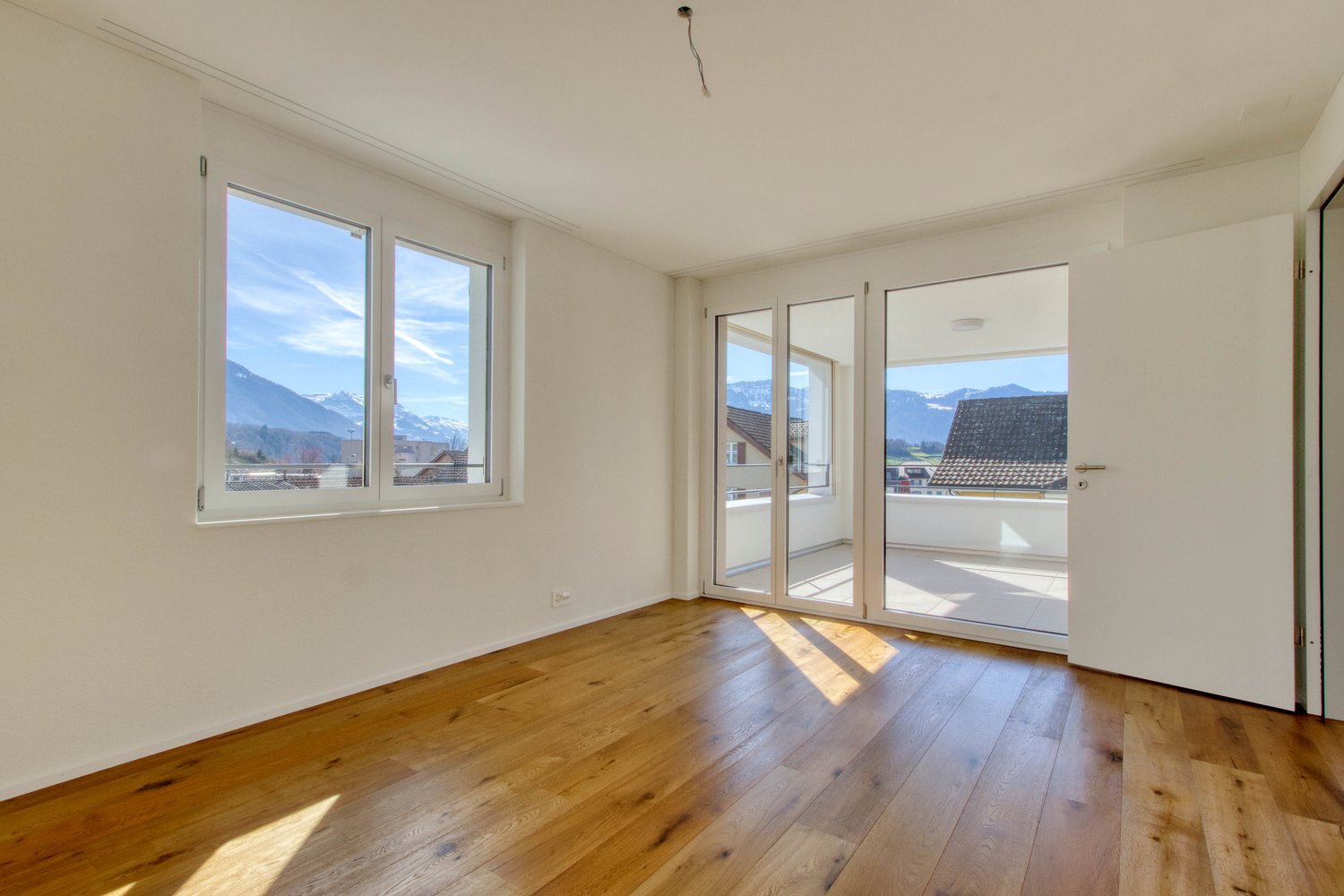 Über den Dächern von Kaltbrunn an zentraler Lage mit Aussicht in die Berge - Bild 5