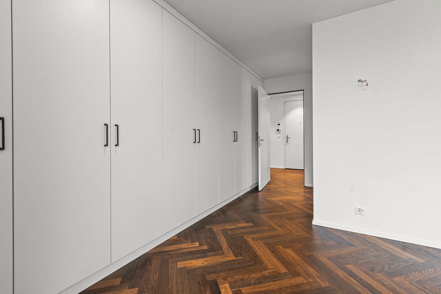 Modernes wohnen mit Blick in die Alpen - Bild 8