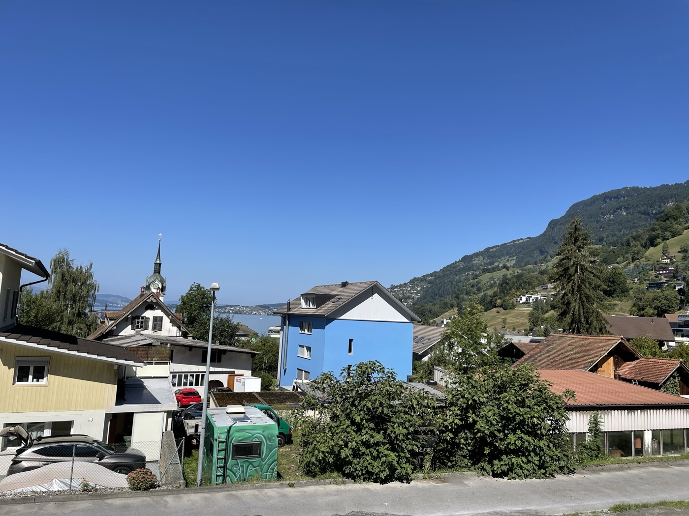 CASA RIVIERA IN VITZNAU ELEGANTE 4.5 ZIMMERWOHNUNGEN 1.OG IM DORF - Bauplatz