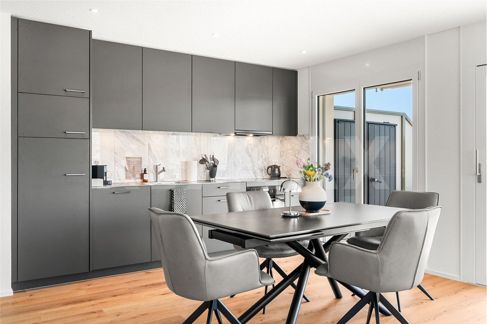 Magnifique attique meublé de 2,5 pièces avec terrasse de 65 m² à Avenches -  Bild 3