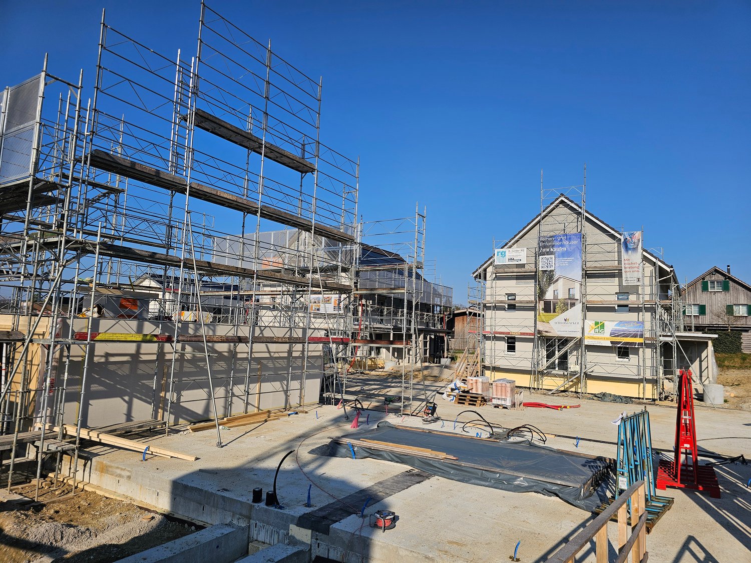 4.5 Zimmer-Reihenhaus - Bild 2