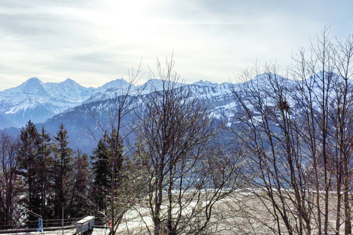 Neubau 6-Zimmer-Einfamilienhaus mit herrlichem Bergblick - Aussicht Richtung Süden