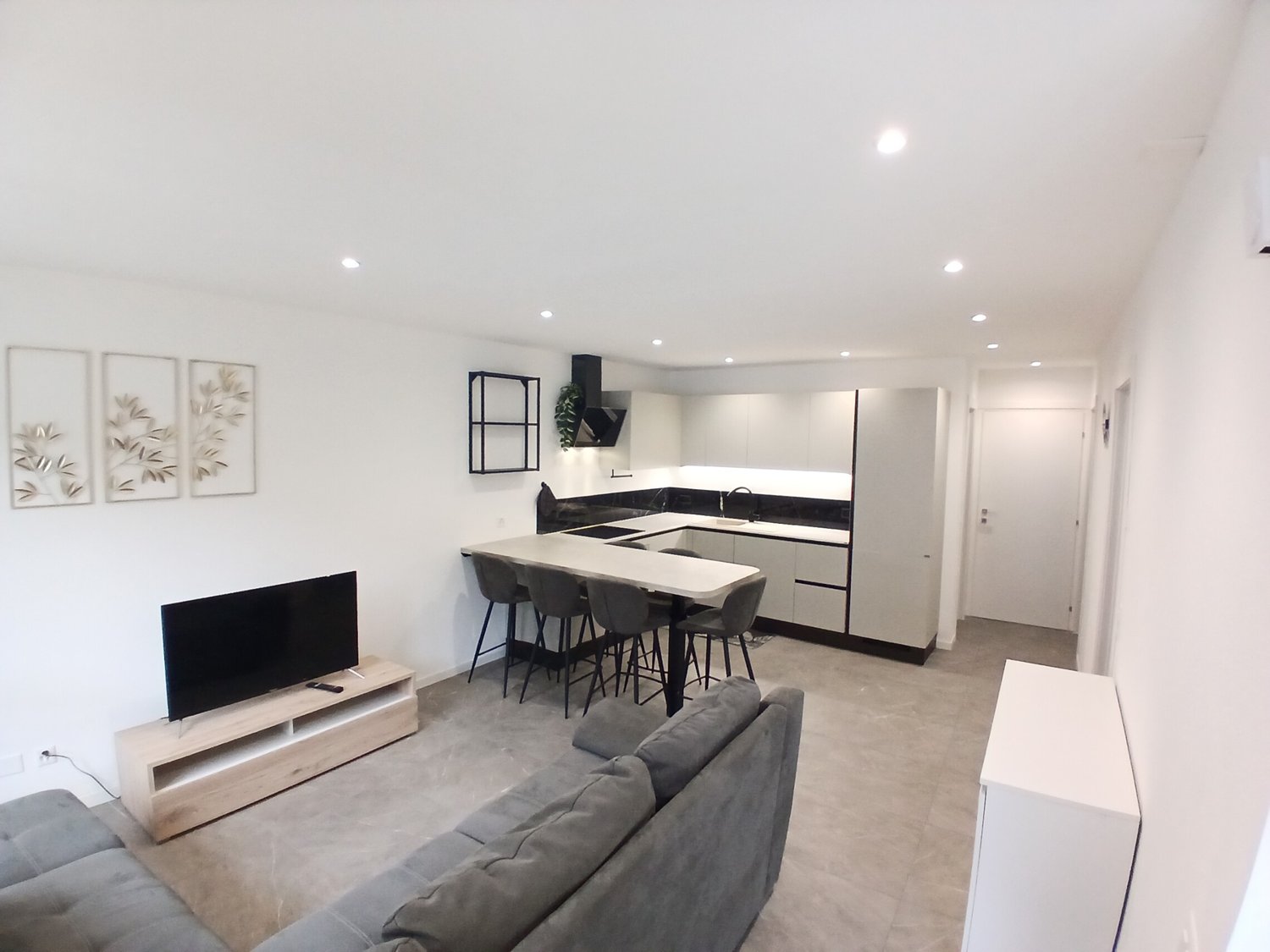 MODERNO APPARTAMENTO 3.5 LOCALI CON GIARDINO A RIVERA - Bild 1