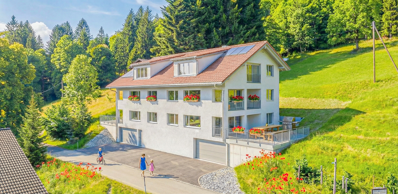 Appt PPE neuf de 3.5 pièces Vivre au soleil, au-dessus du brouillard - Vue aérienne sur le bâtiment (image de synthèse)