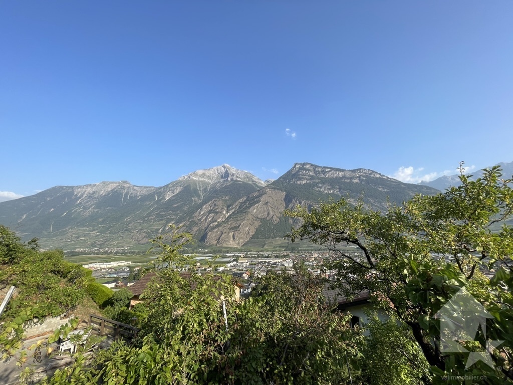 Appartement 4,5 pces de 133m2 avec jardin de 176m2 et 2 places de parc - Bild 5