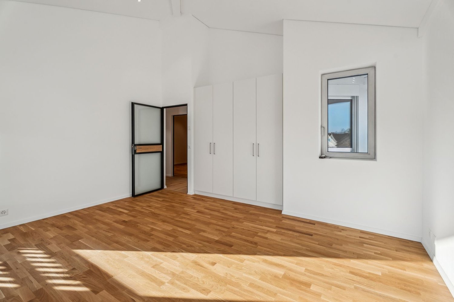 Élégant duplex 5.5 pièces avec mezzanine et ascenseur privatif - Bild 6