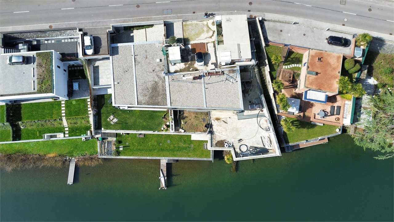 Magnifica villa moderna direttamente a lago - Bild 10