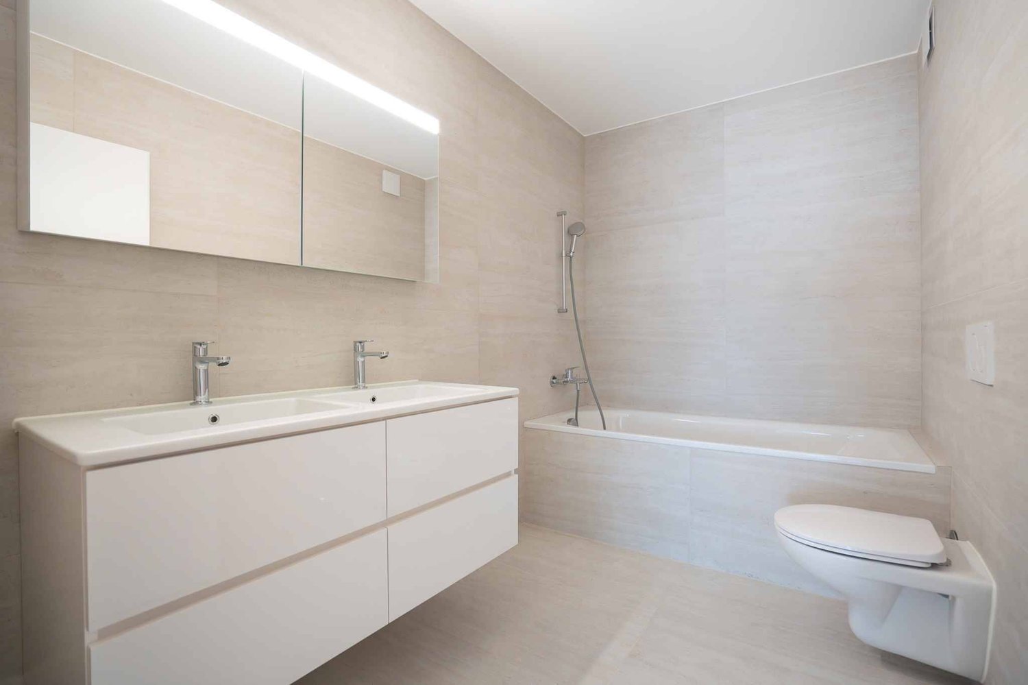 Appartement neuf de 4.5 pièces avec balcons couverts - Bild 7