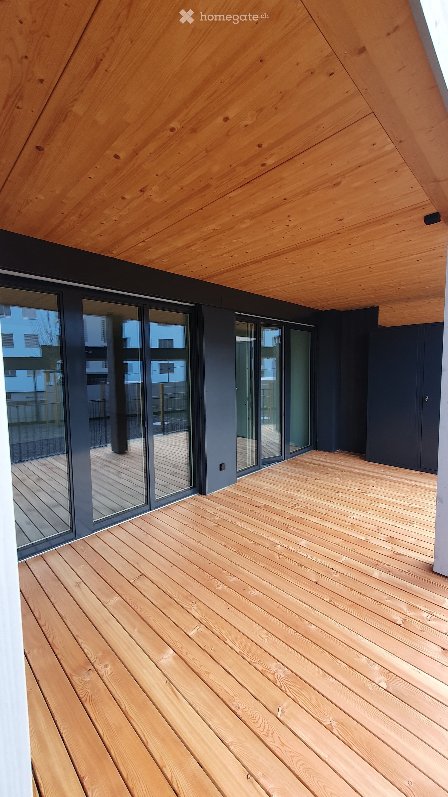 2.5 Zimmerwohnung in Ostermundigen - Veranda, Terrasse und Gartenplatz -  Bild 3