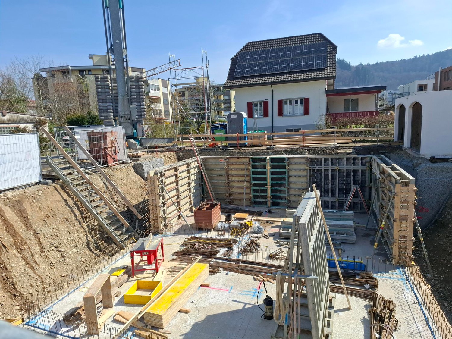 Moderne 5.5-Zimmer-Doppelhaushälfte in Oberentfelden - Neubauende 2026 -  Bild 2