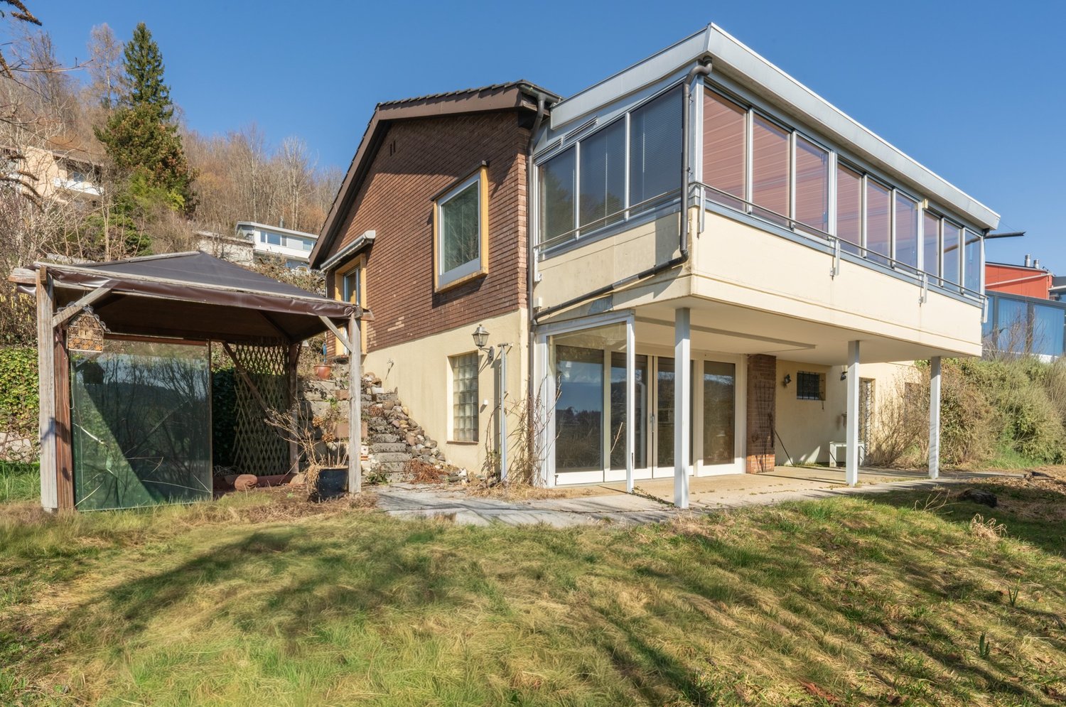 Feriengefühl auf über 700 m ü. M.: sonniges Grundstück mit Entwickl... - EFH Bäretswil