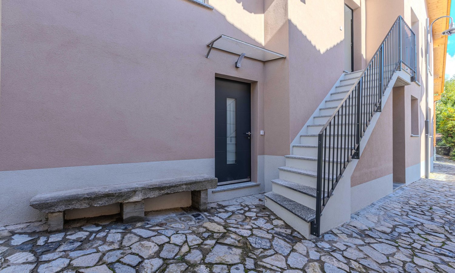 LUMINOSO E NUOVO 3 LOCALI NELLA CAPRIASCA A LOPAGNO -  Bild 8