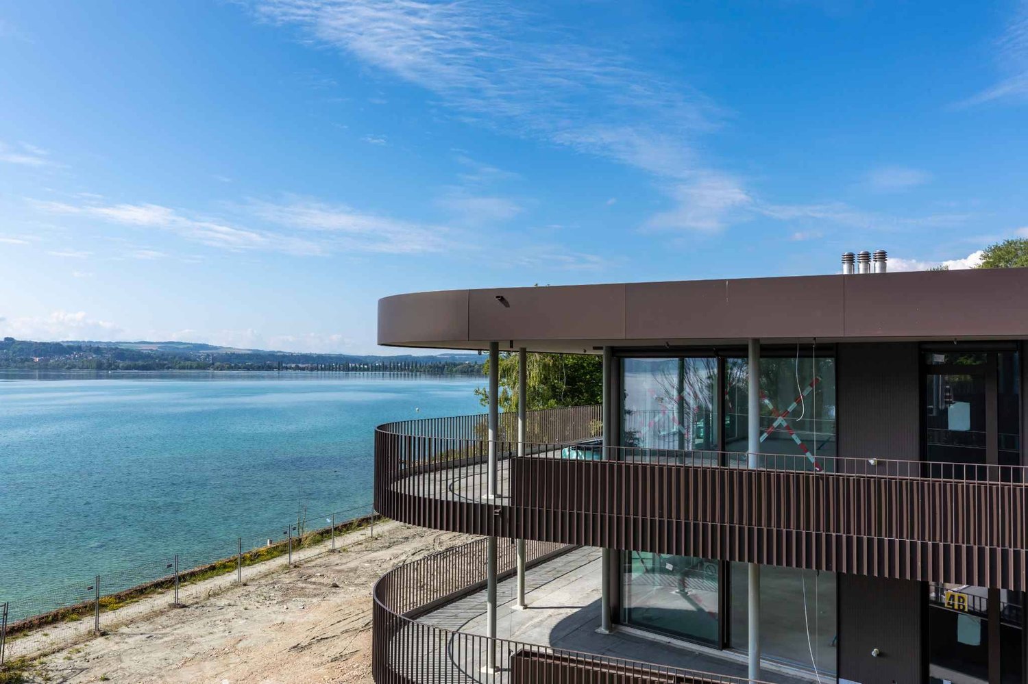 Élégance et modernité, installez-vous pieds dans l'eau ! - Bild 3