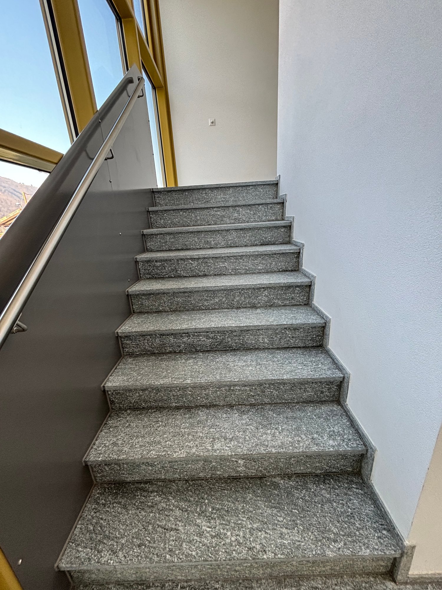 Neues Penthouse in Brusino - Seesicht und Bootsplatz! - Bild 11