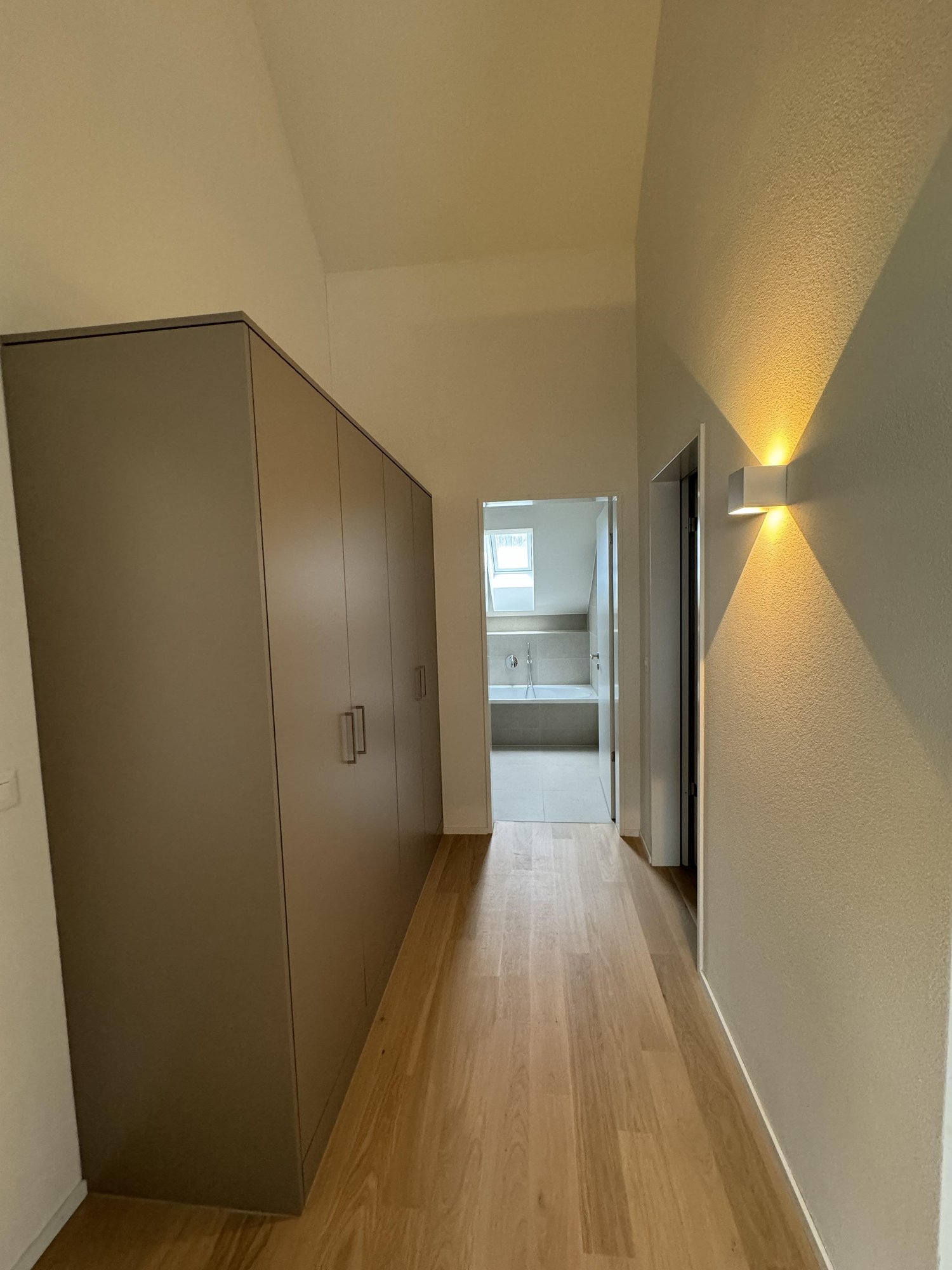 4.5 Zimmerwohnung in Nürensdorf -  Bild 2