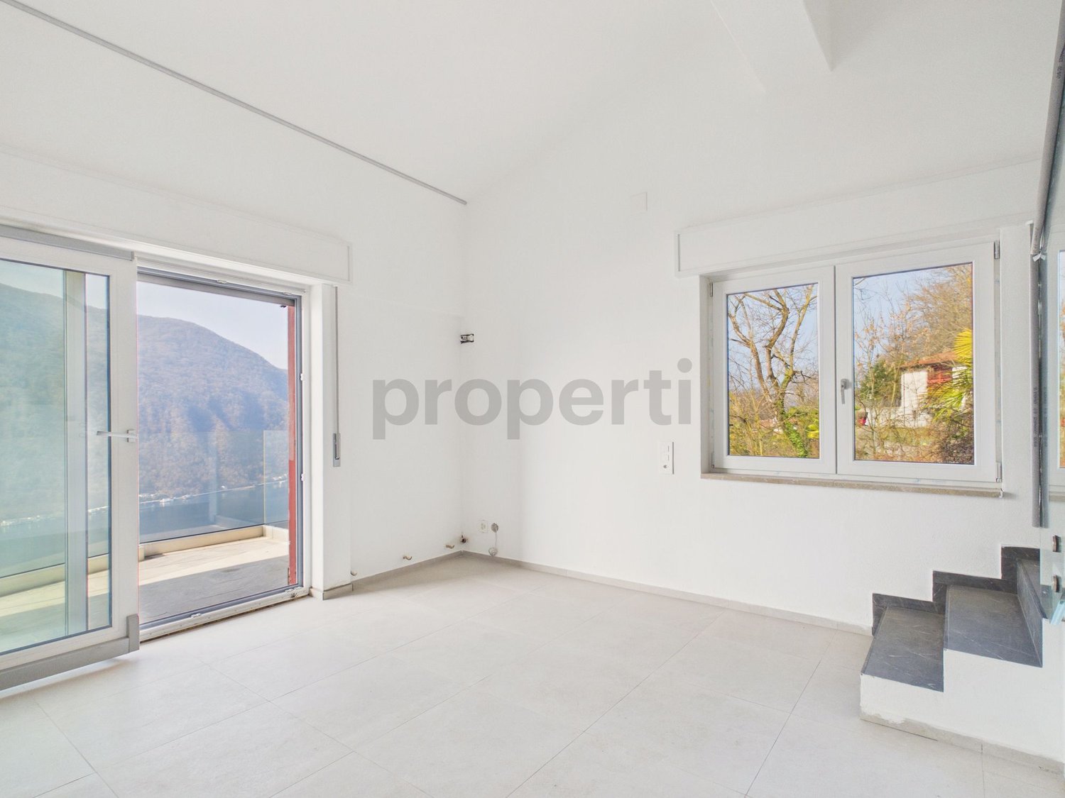 Moderna villa 3.5 locali con ampio balcone, Val Mara-Rovio - Image 5