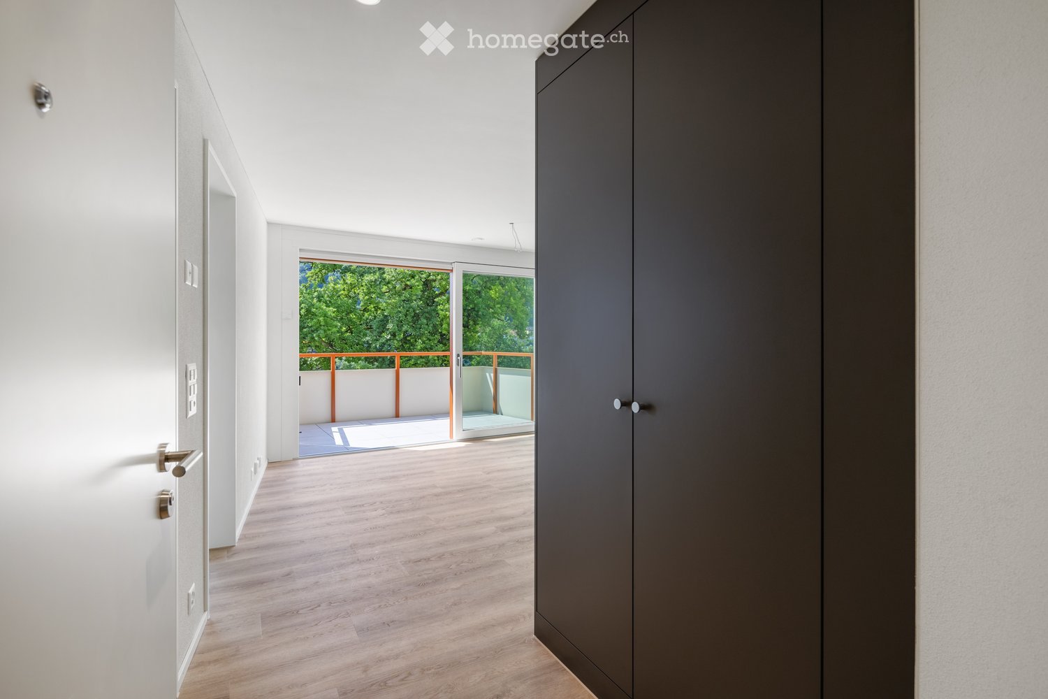 Moderne 2.5 Zimmerwohnung in privilegierter Lage oberhalb der Limmat -  Bild 2