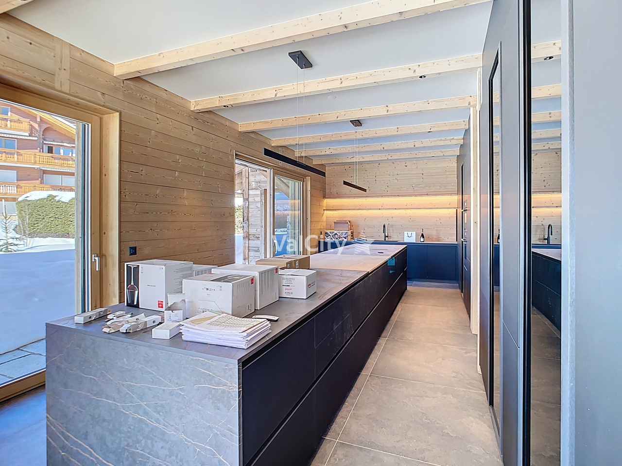 Le Luxe Absolu : Chalet d'Exception à Crans-Montana - Bild 10