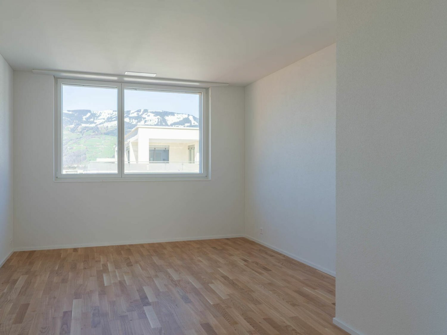 Exklusive 5.5-Zimmer-Attikawohnung mit direktem Liftzugang, See- & Bergsicht - Bild 11