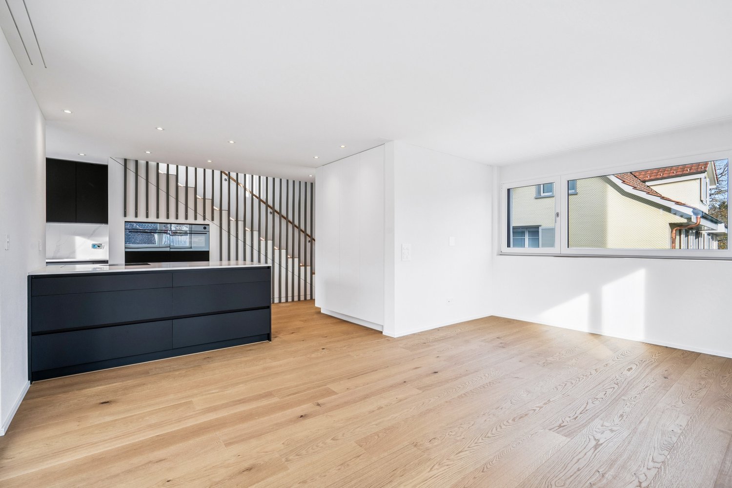 Schlüsselfertig: Stylisch und mit schönem Weitblick (B) - Bild 1