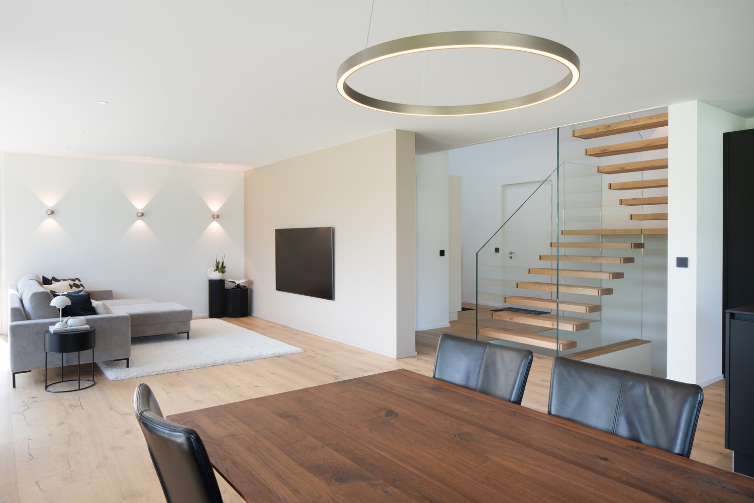 Modernes 5.5-Zimmer EFH – Ihr neues Zuhause mit Gestaltungsspielraum -  Bild 2