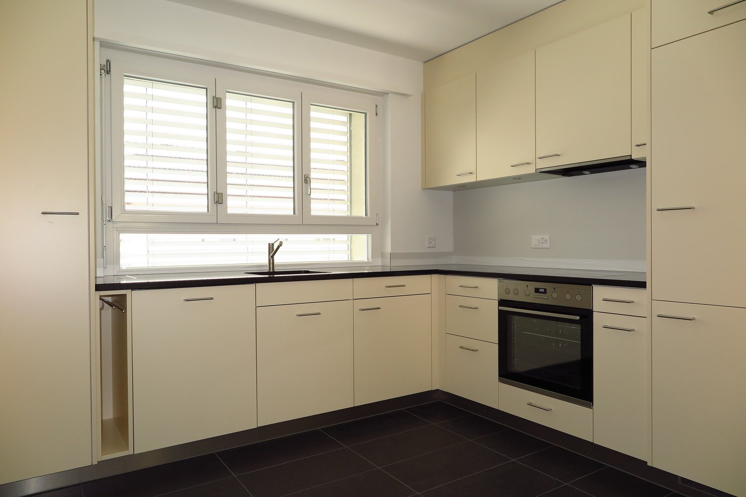 Sanierte 2.5-Zimmerwohnung in Ittigen -  Bild 1