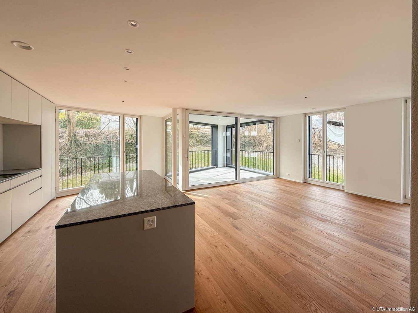 Neue Eigentumswohnung zum sofortigen Einziehen. - Wohnen / Essen