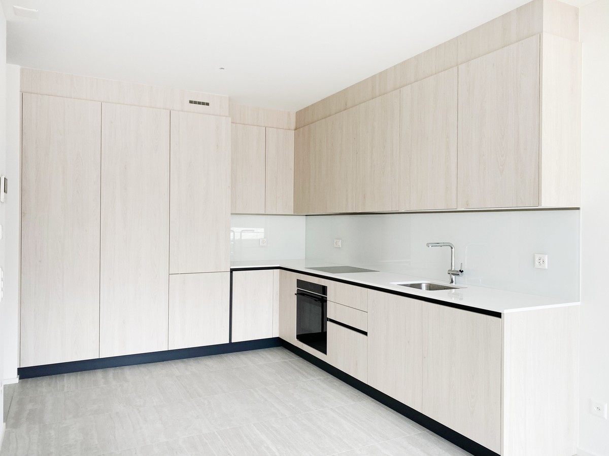 Elegante nuovo 2,5 locali di alto standing con giardino privato. -  Bild 2