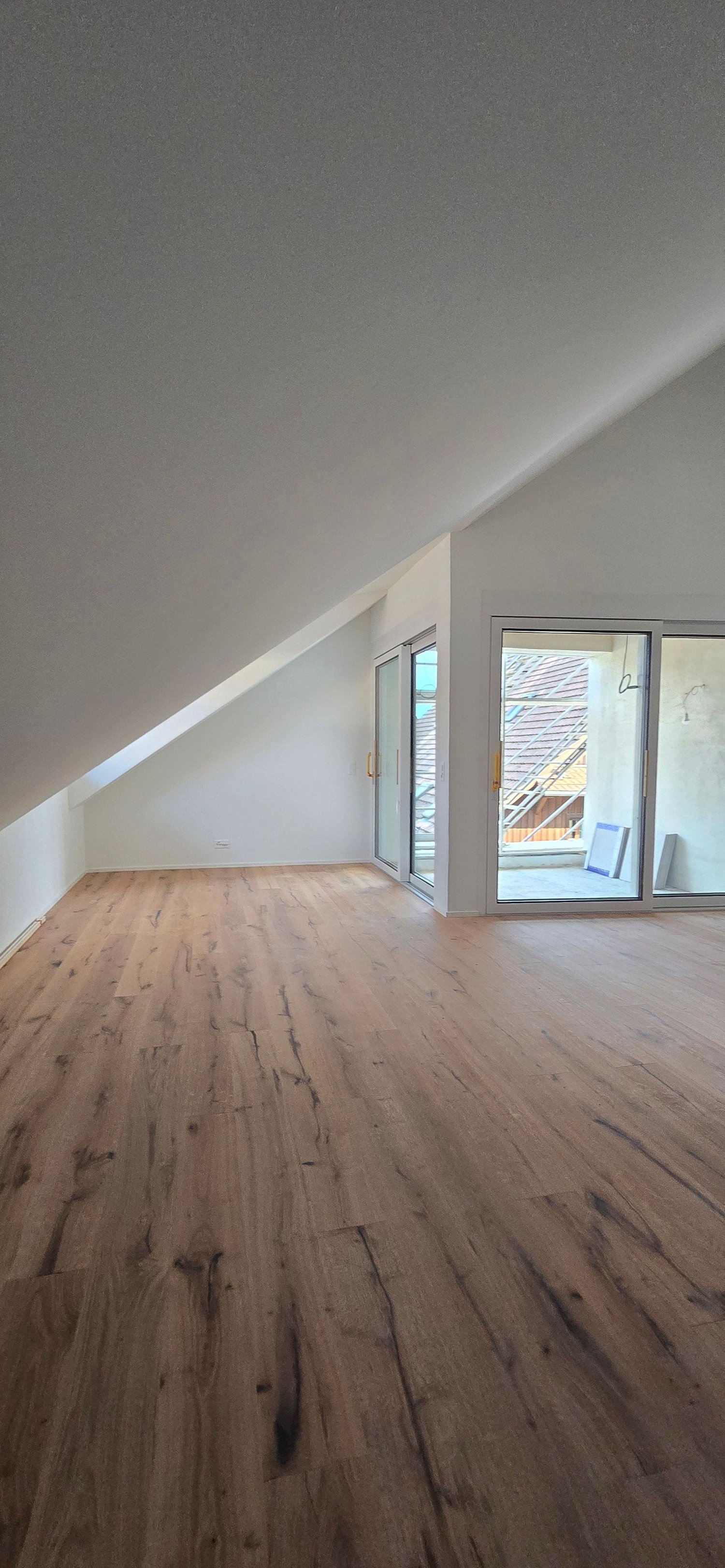 Moderne 3.5-Zimmer-Dachwohnung  lichtdurchflutet & einladend - Bild 8