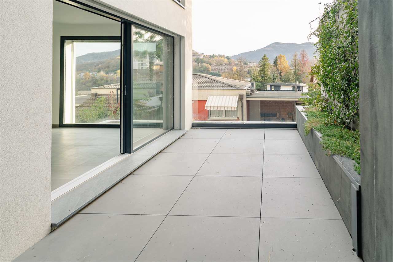 Vacallo: grande 2.5 locali con ampia terrazza - Bild 1