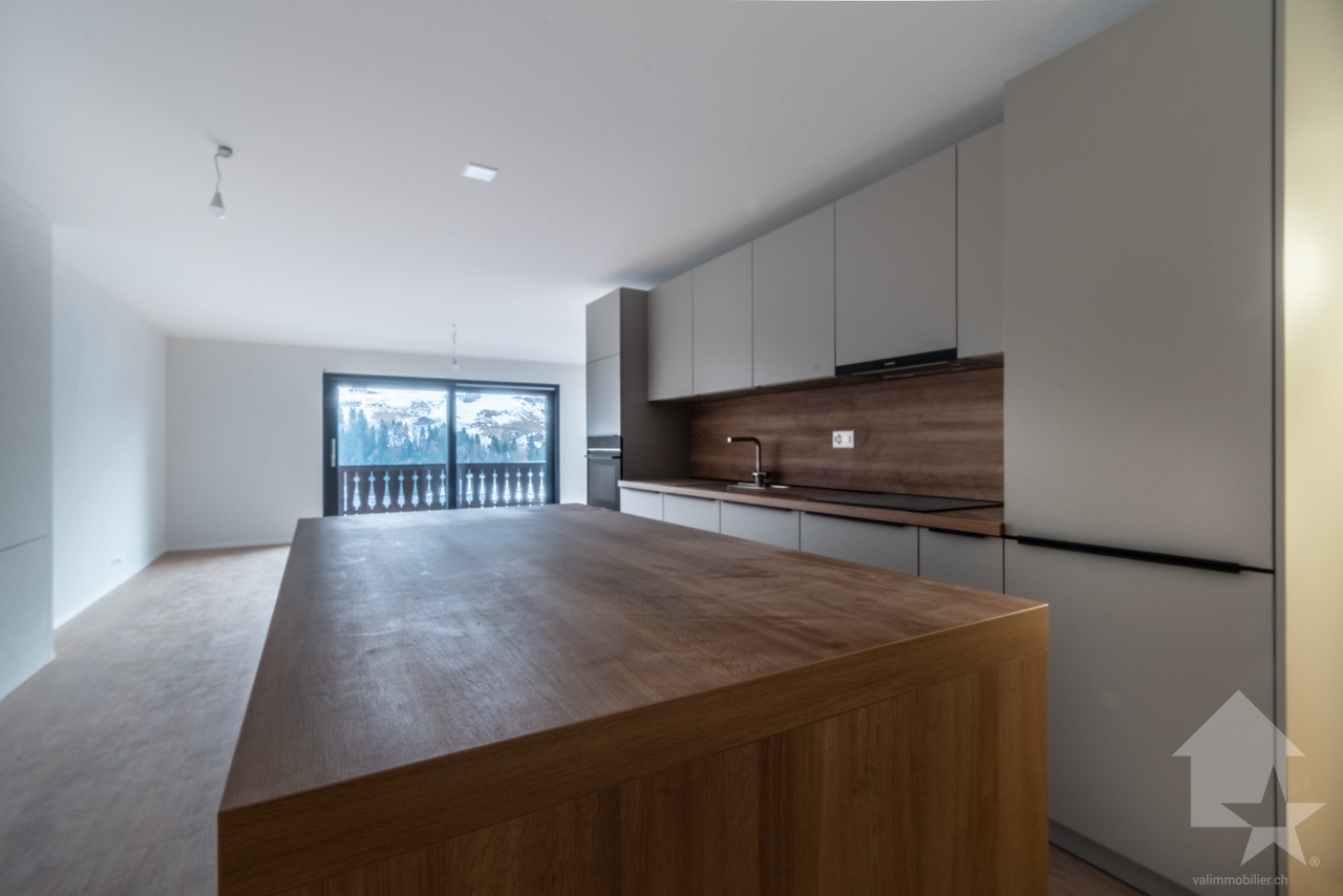 Val-d'Illiez, superbe duplex de 182 m2 avec bureau professionnel - Bild 1