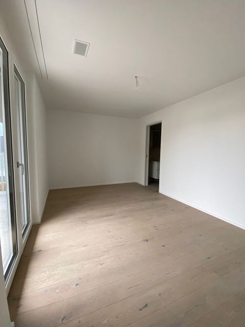 Tag der offenen Tür der modernen 4.5-Zimmerwohnung mit zwei grosszügigen Balkonen - Schlafzimmer