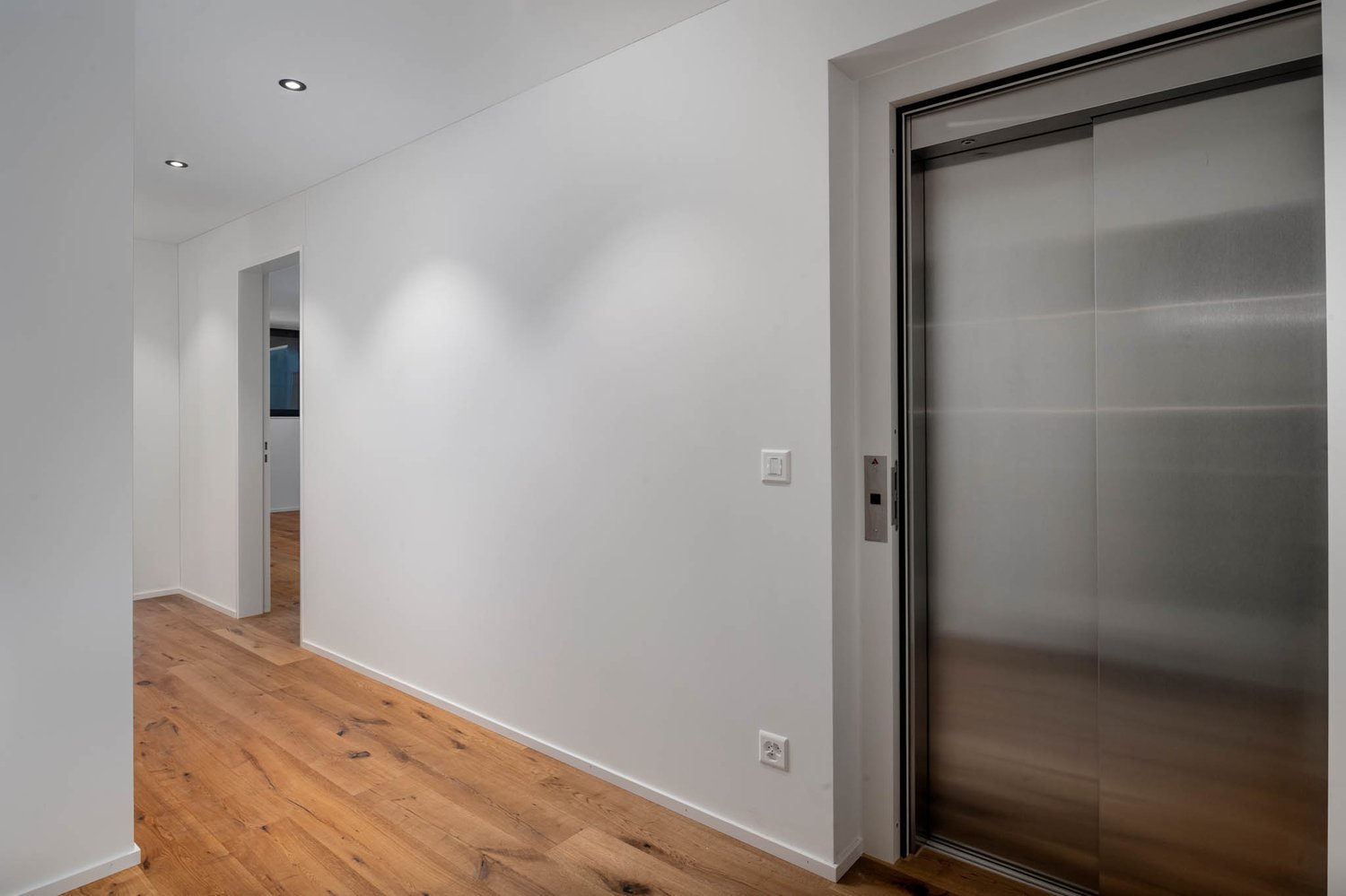 Exklusive und hochwertige 4.5-Zimmer-Terrassenwohnung - Ihr Traumdomizil in Uerikon - Bild 3