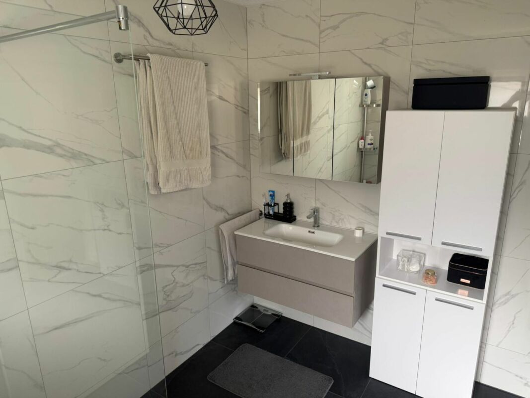 Spacieux et lumineux appartement de 3,5 pièces avec grande terrasse à Saxon - Bild 10